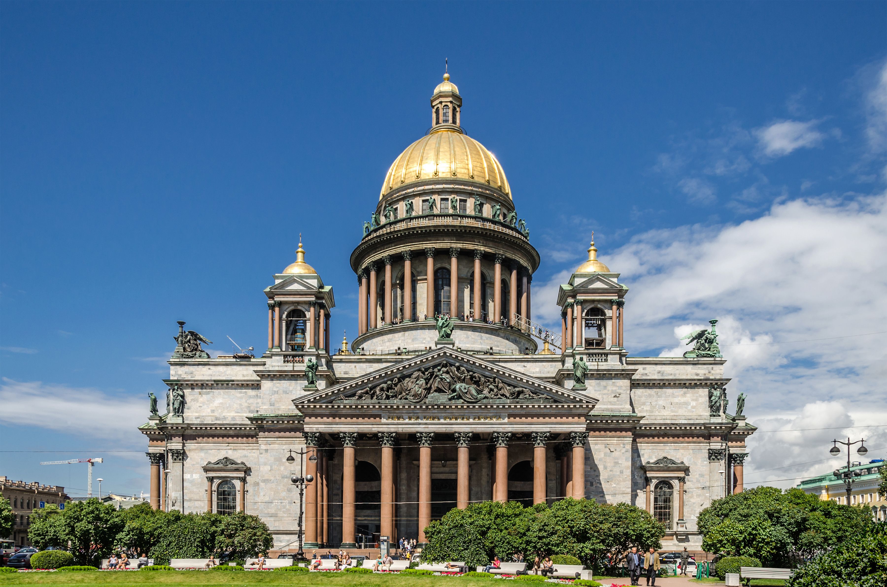 Saint_Isaac's_Cathedral_in_SPB